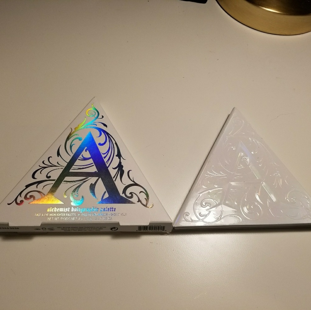 Kat Von D alchemist holographic palette